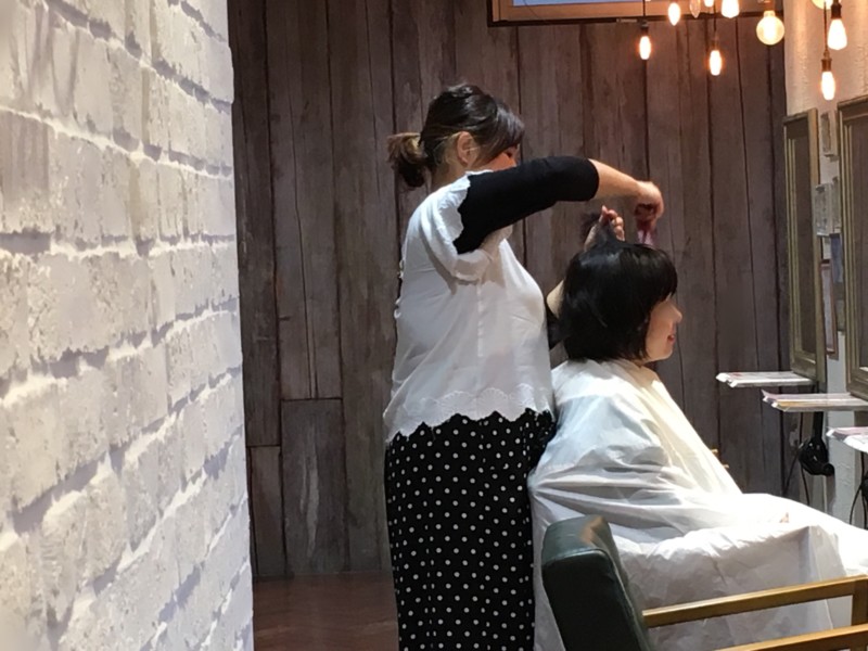 美容院に行くときは 髪の毛のセットはしていく していかない Tsutomu Ubukata